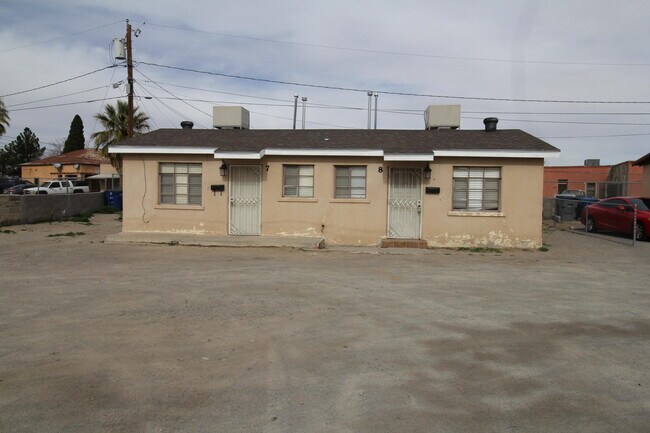 Building Photo - 8907 Old County Dr