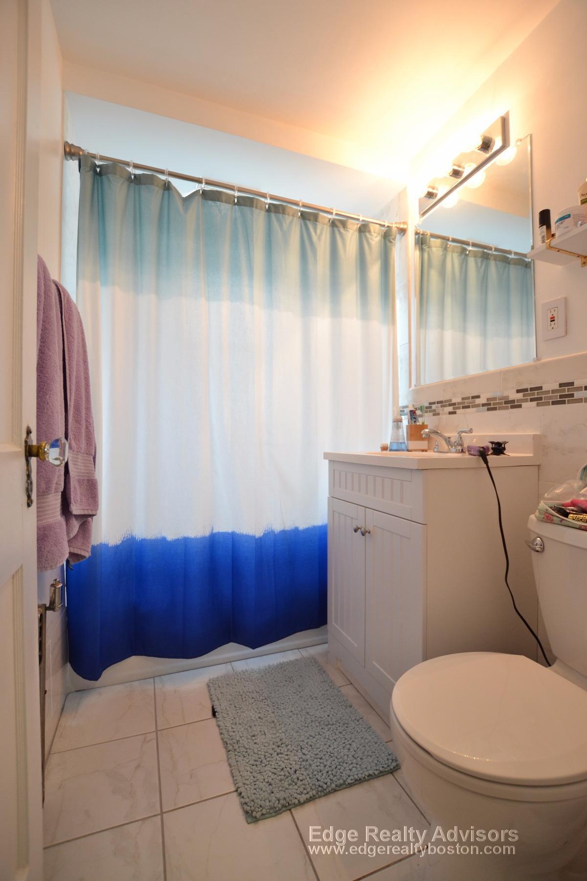 Building Photo - 283 Summit Ave