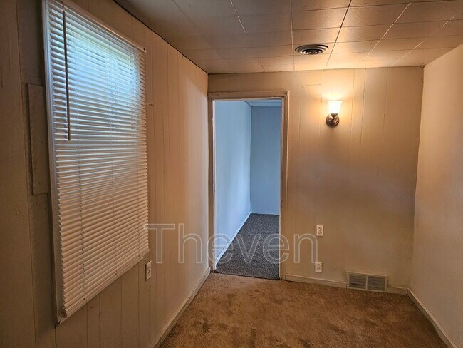 Building Photo - 107 Titus Ave