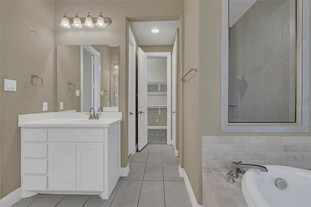 Building Photo - 12034 Antler Dr