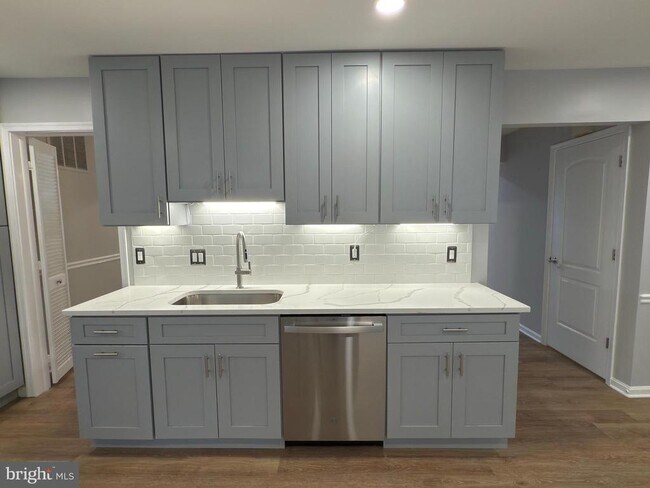 Building Photo - 3945 Wilcoxson Dr