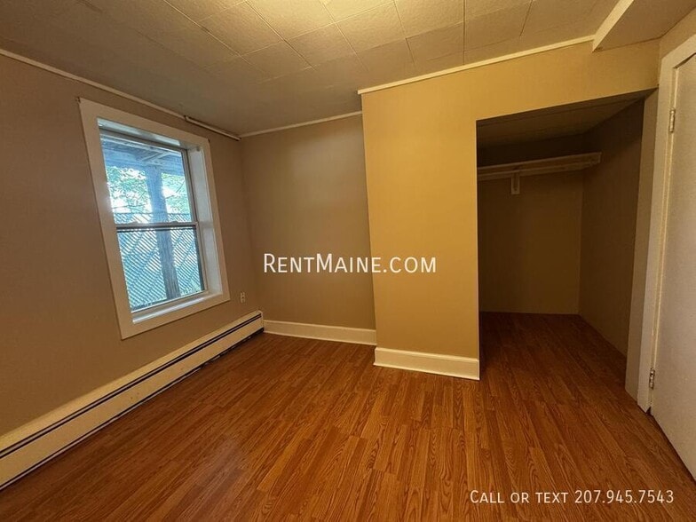 Building Photo - 172 College Ave