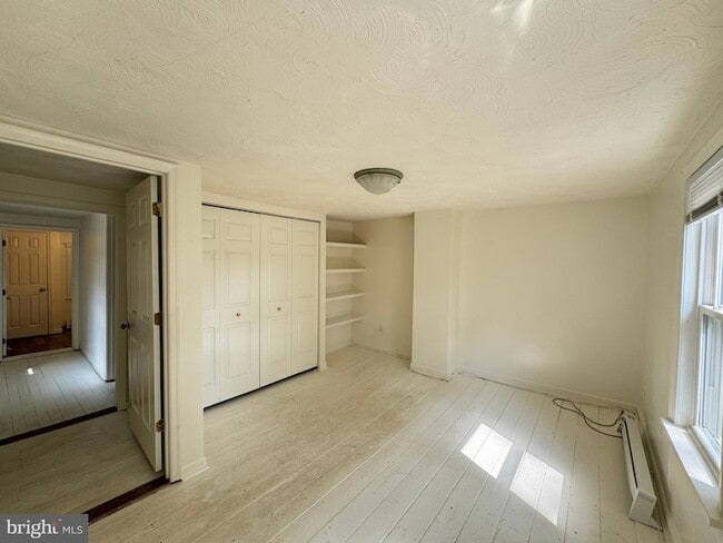 Building Photo - 1005 Manning Dr