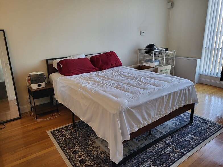 Building Photo - 44 Washington St