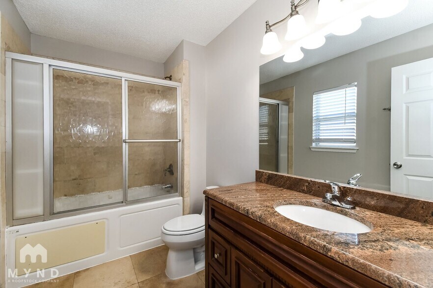 Building Photo - 100 Autumn Springs Ct W