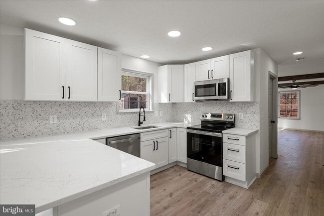 Building Photo - 209 Winchester Dr