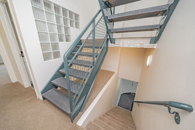 Building Photo - 3930 Shafter Ave