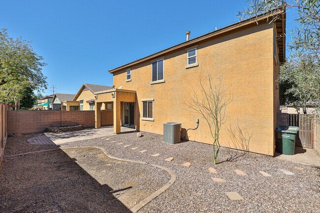 Building Photo - COMING SOON!! 3 bed 2.5 bath in most preferred Phoenix area