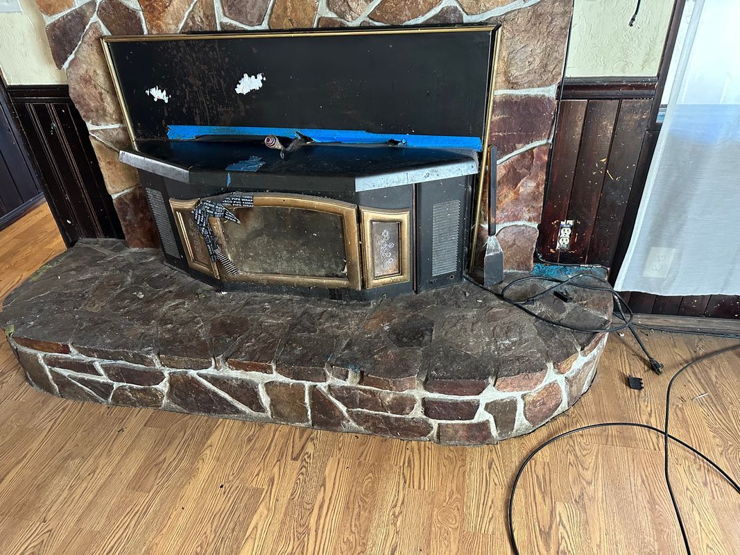 Building Photo - 200 E Country Club Blvd