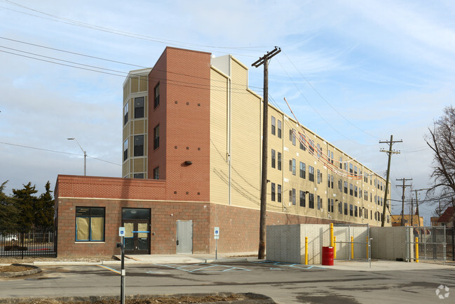 Building Photo - Gratiot Central Commons