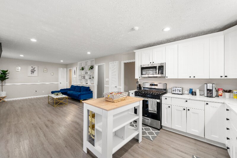 Building Photo - 5330 Warrington Pl