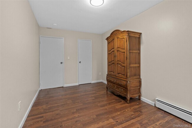 Building Photo - 401 Olmstead Ave