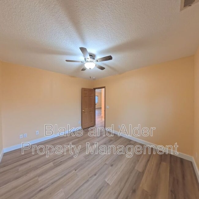 Building Photo - 720 Portland Ave