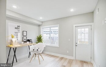 Building Photo - 2216 Emerald St