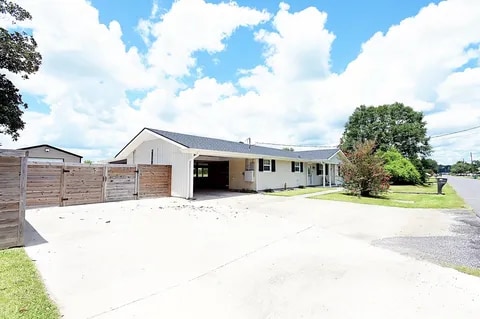 Building Photo - 152 Bayou Vista Dr