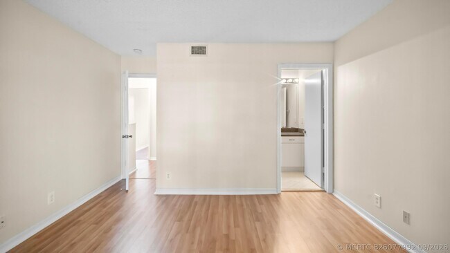 Building Photo - 3636 San Simeon Cir