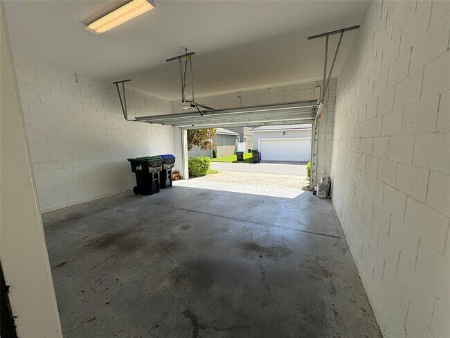 Building Photo - 15833 Marina Bay Dr