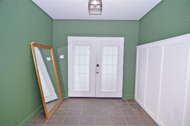 Building Photo - 11731 Bowie Dr