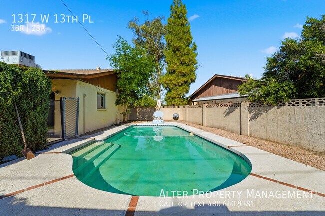 Building Photo - 1317 W 13th Pl