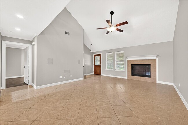 Building Photo - 903 Sugarfield Ct