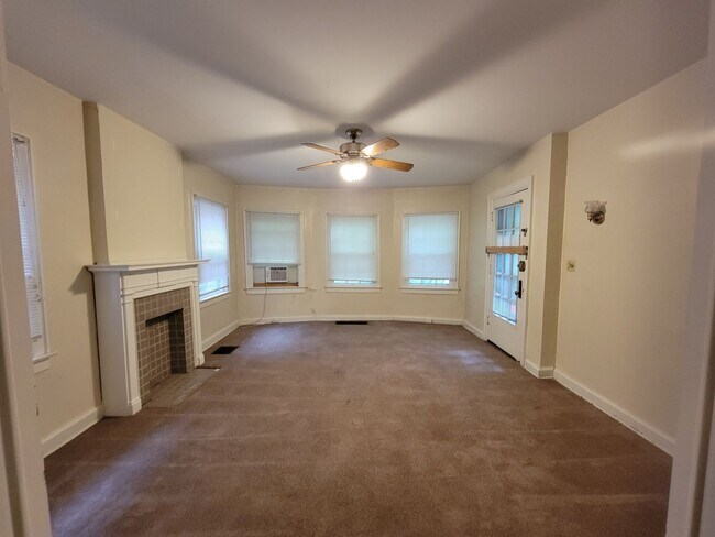 Building Photo - 2048 Iuka Ave