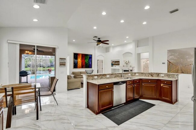 Building Photo - 9512 Greenpointe Dr