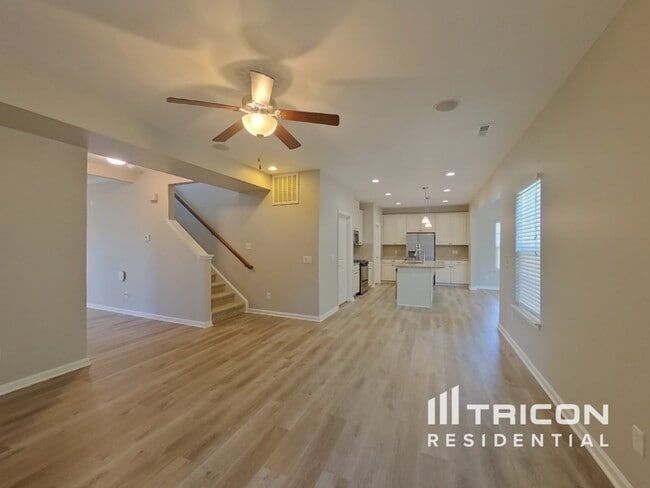 Building Photo - 20 Cane Hill Dr