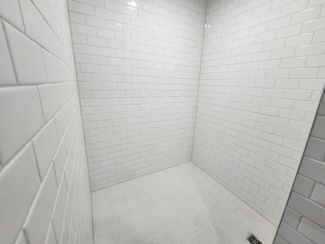 Building Photo - 10 Langdon St