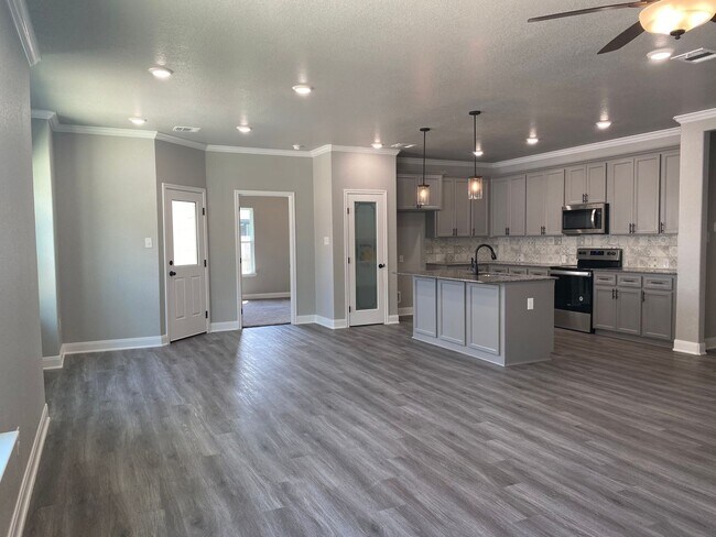 Building Photo - 1615 Black Kettle Trl