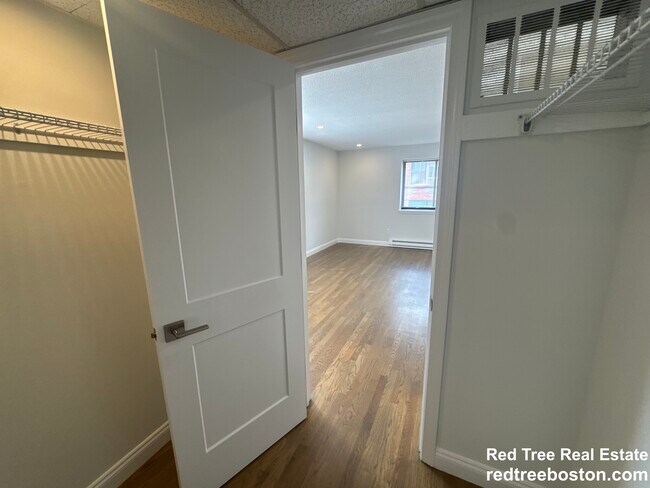 Building Photo - 320 Hammond Pond Pkwy