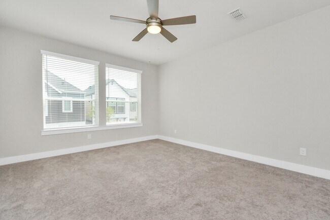 Building Photo - 721 Strawberry Pines Ct