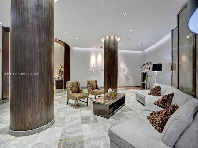 Lobby - 17201 Collins Ave