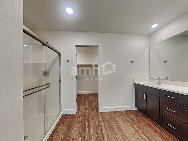 Building Photo - 1714 Viaggio Ave