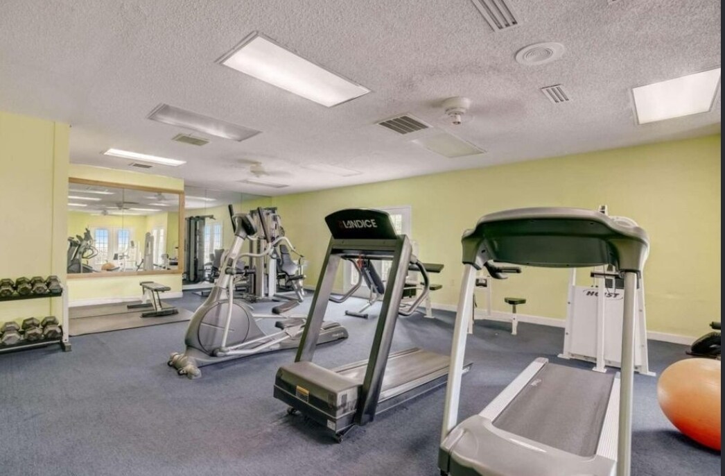 Building Photo - 1708 Wingate Way