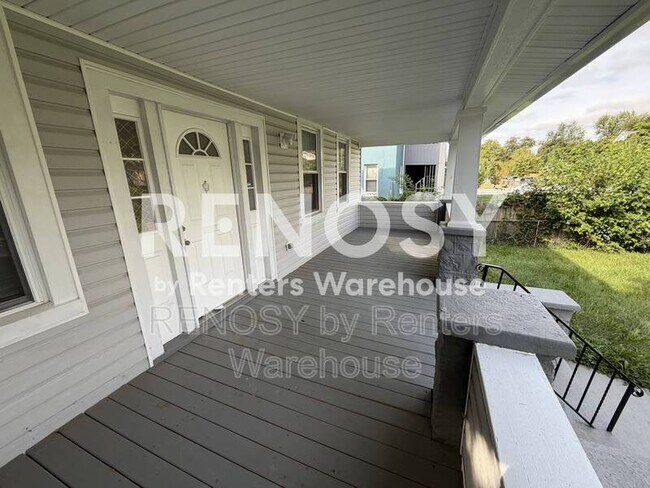 Building Photo - 3911 Chatham Rd