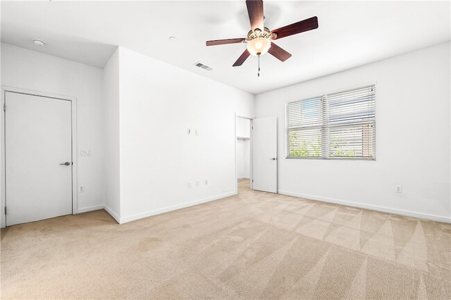 Building Photo - 706 Colorado Cir