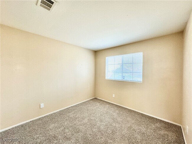 Building Photo - 2024 Fountain Valley Way
