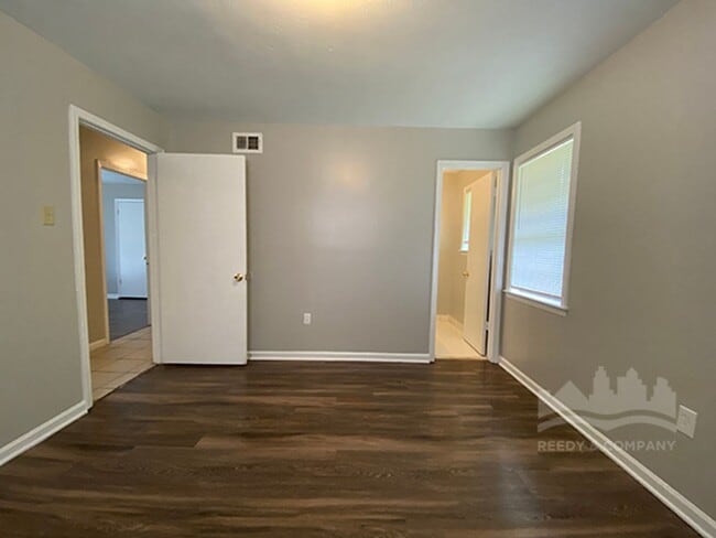 Building Photo - 4290 Davidcrest Dr