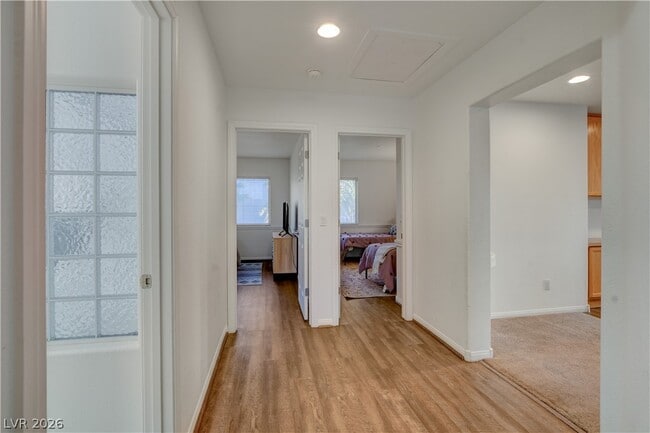 Building Photo - 1721 Sweet Pea Ave