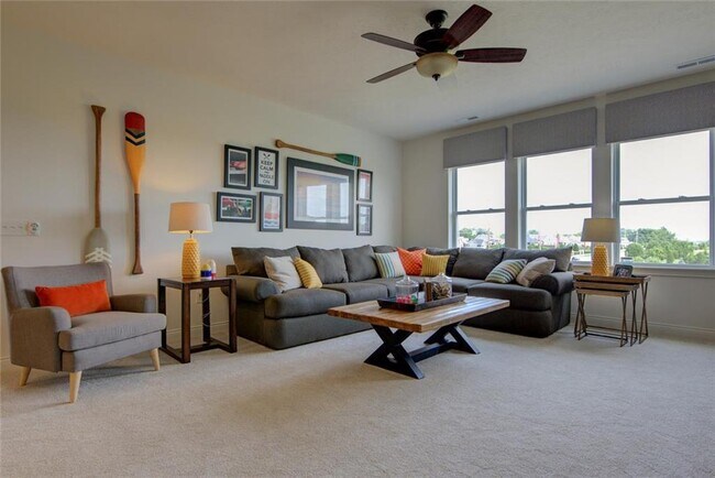 Building Photo - 3328 Pace Dr