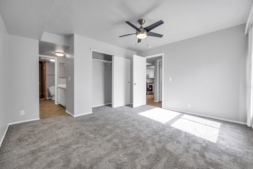 Building Photo - 1044 E Quail Park Dr