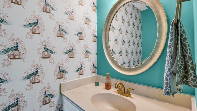 Building Photo - 414 Garden Dr