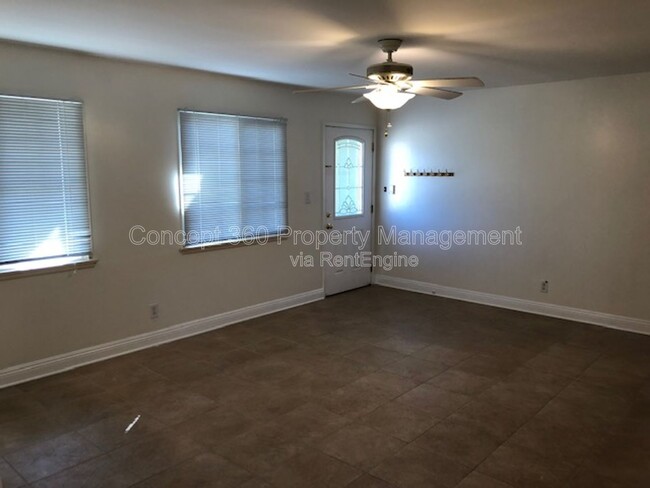 Building Photo - 20935 Conradi Ave