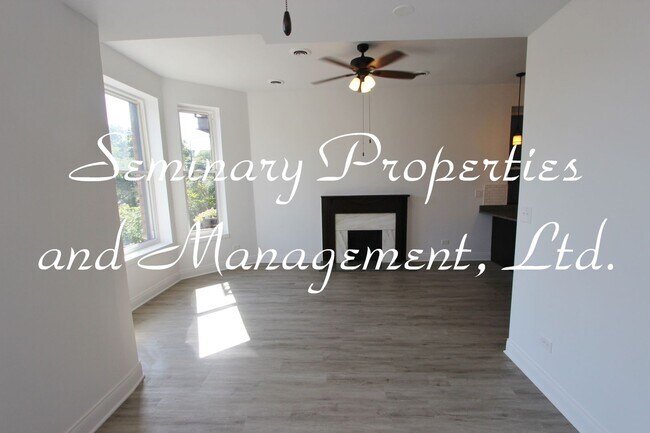 Interior Photo - 3512 N Halsted