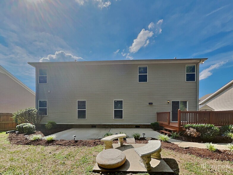 Building Photo - 174 Vintage Cir