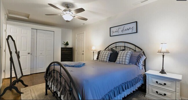Building Photo - 3 BED 1 BATH COUNTRY SETTING HOME WITH BONUS ROOM