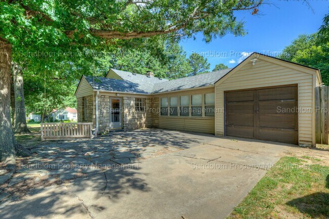 Building Photo - FOR LEASE | Tulsa | Available Now!