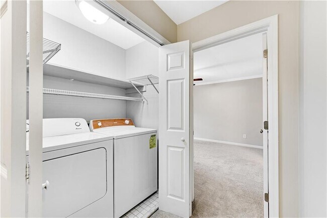 Building Photo - 1420 Old Virginia Ct SE