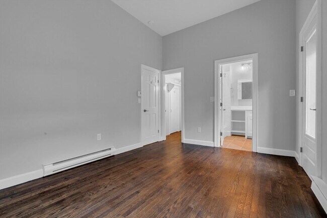 Building Photo - 25 Hanson St