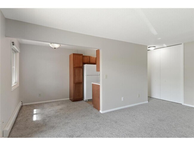Building Photo - 4387 Wilshire Blvd